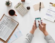 Very few women oversee US companies. Here's how to change that
